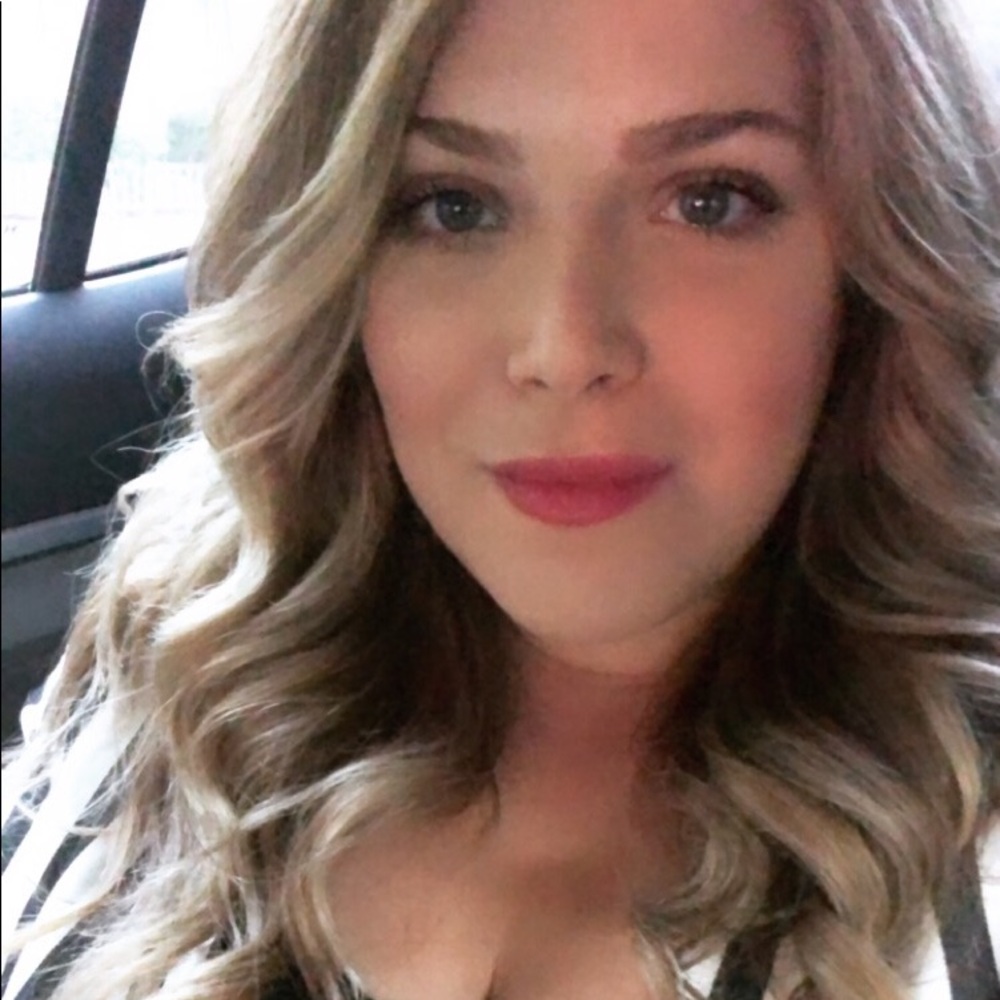 Meet your Posher, Stephannie